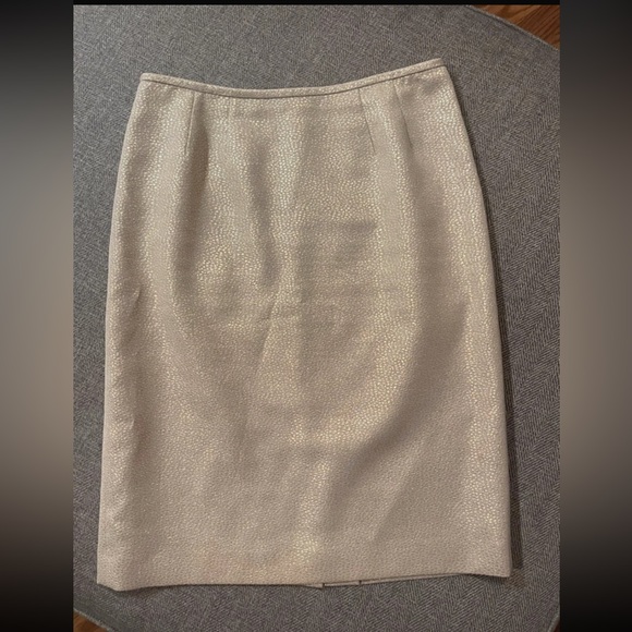 Gold snakeskin print skirt size 4 - Picture 2 of 6